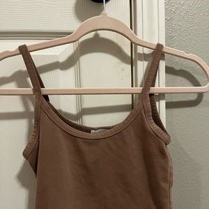 2 PACK(BROWN AND GREY) CROPPED TANK TOPS